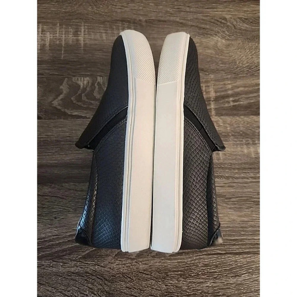 Dr. Scholl's Women's Nova Slip On Sneaker Black Snake Print Synthetic Sz 7 M - Picture 3 of 7